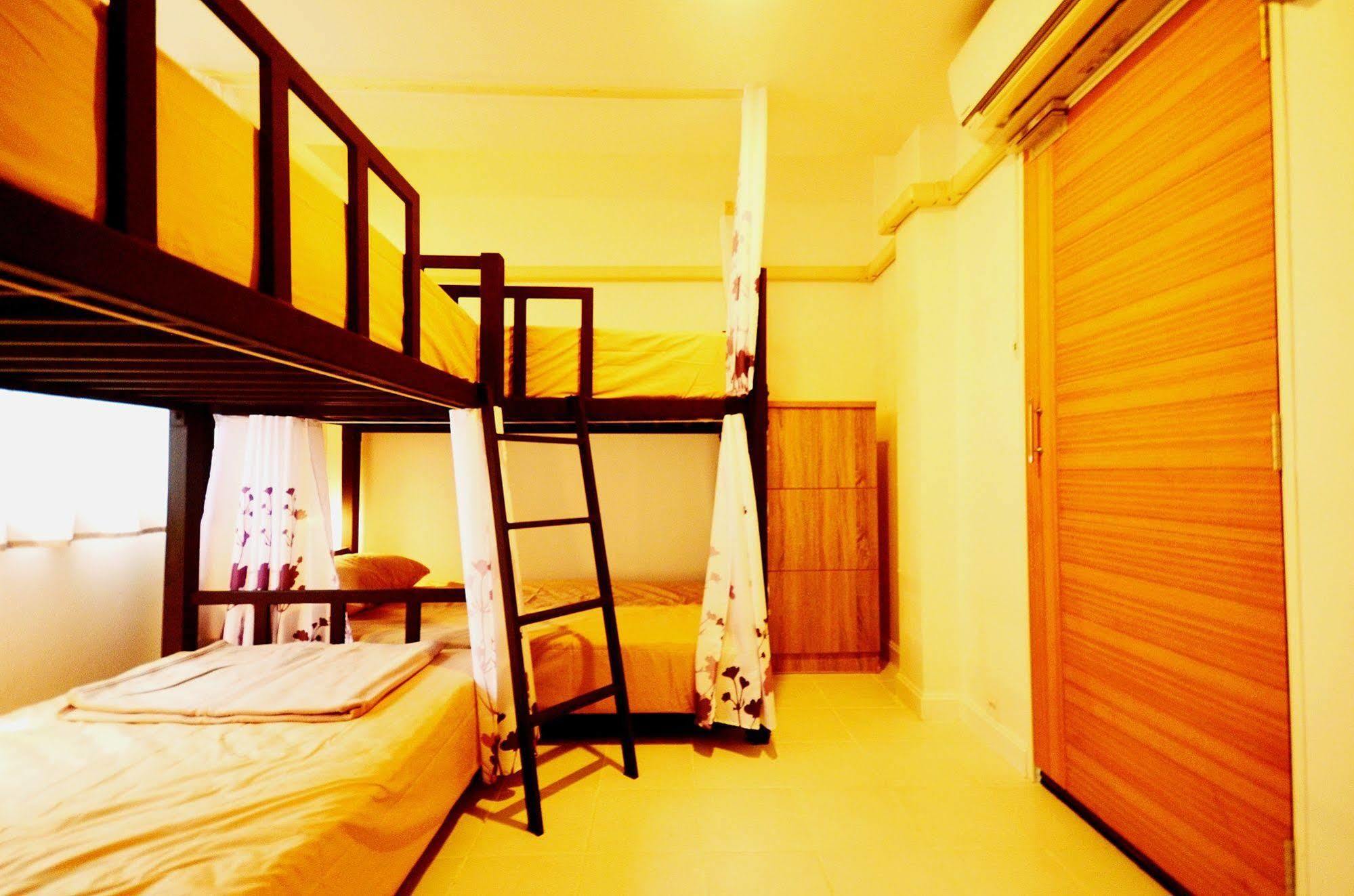Early Bird Hostel Ayutthaya Dış mekan fotoğraf