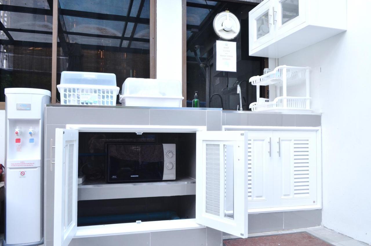 Early Bird Hostel Ayutthaya Dış mekan fotoğraf