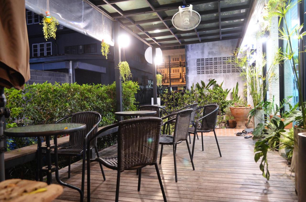 Early Bird Hostel Ayutthaya Dış mekan fotoğraf